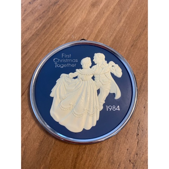 Hallmark Vintage Christmas Cameo Ornaments Lot of 5 Unicorn Betsy Clark - Picture 12 of 13